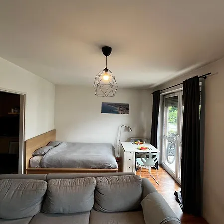 Cozy With Balcony & Parking *