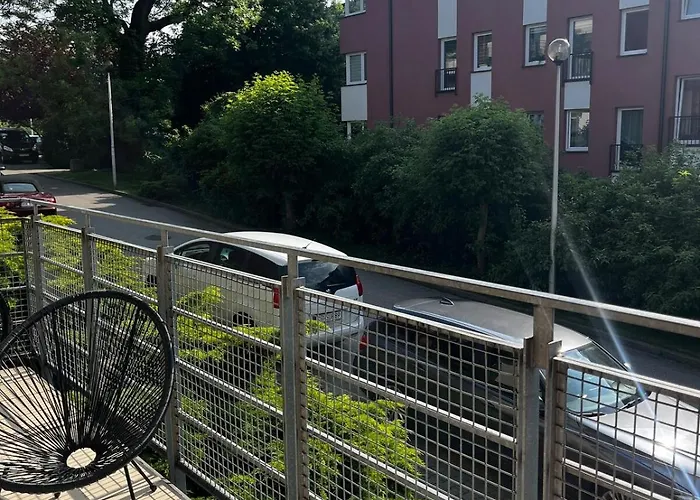 Cozy With Balcony & Parking Apartmán