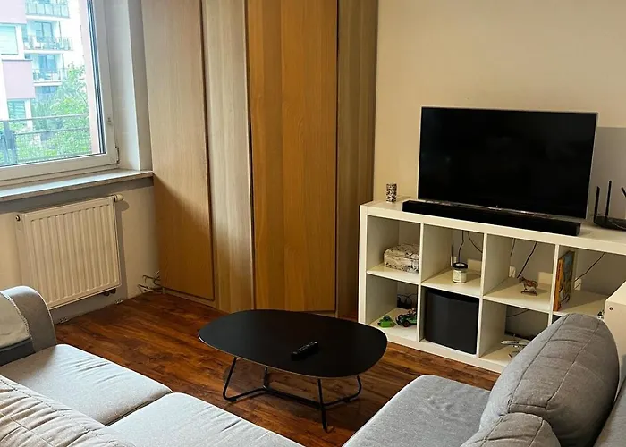 Cozy With Balcony & Parking Apartmán *